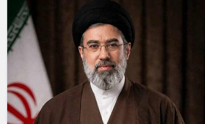 آیت‌الله خامنه‌ای کشتی بزرگ انقلاب را در میان طوفان‌های منطقه‌ای و جهانی با صلابت هدایت خواهند کرد