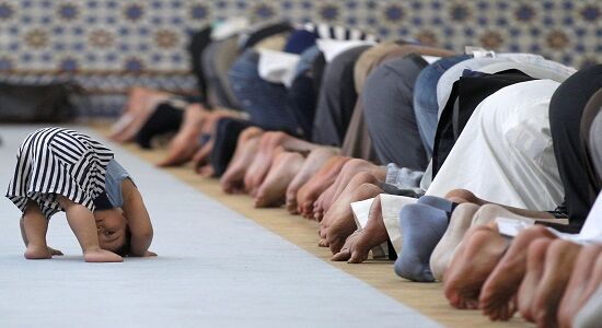 حضور در مسجد، تکلیف دفاعی؛ چرا امروز جمع در محله، سربازی برای وطن است؟ 