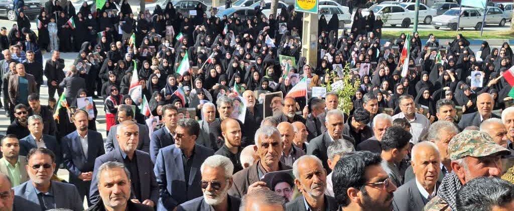 کرمانشاه در دل جنگ؛ بیعت حماسی با رهبر منتخب