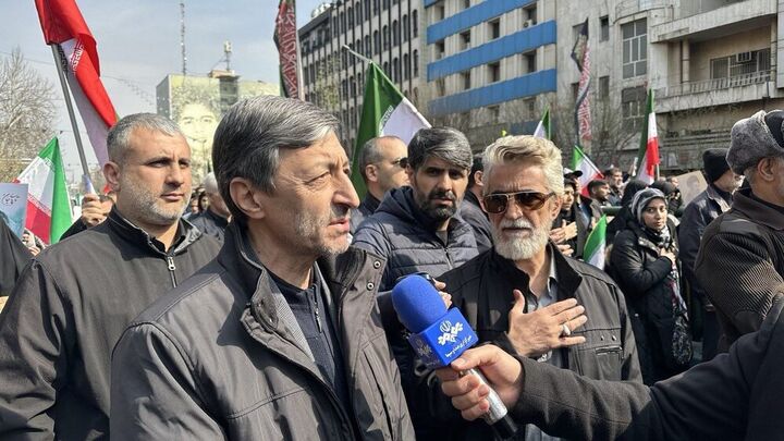 خون شهدایمان مانند خون شهدای کربلا برای همیشه‌ی تاریخ در جوشش است