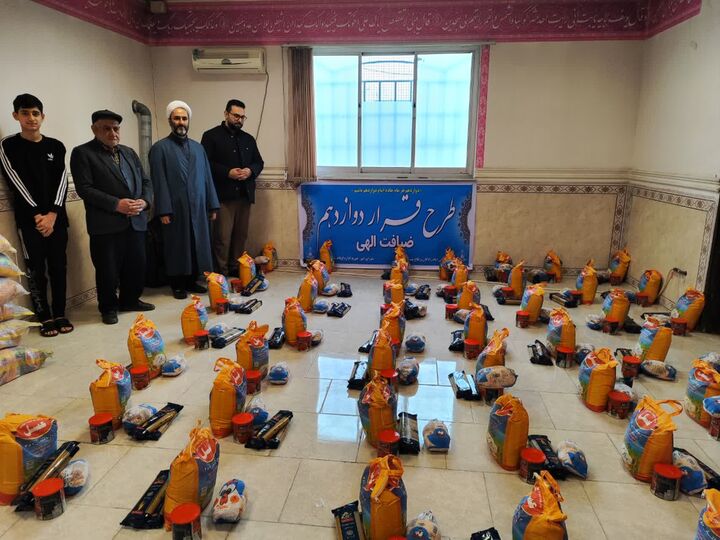 توزیع ۶۰ بسته معیشتی بین نیازمندان