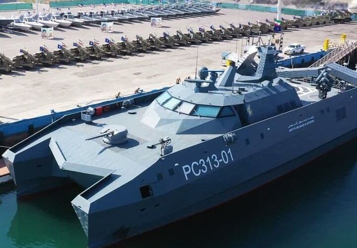 سپاه از تنبیه دو کشتی در تنگه هرمز خبر داد