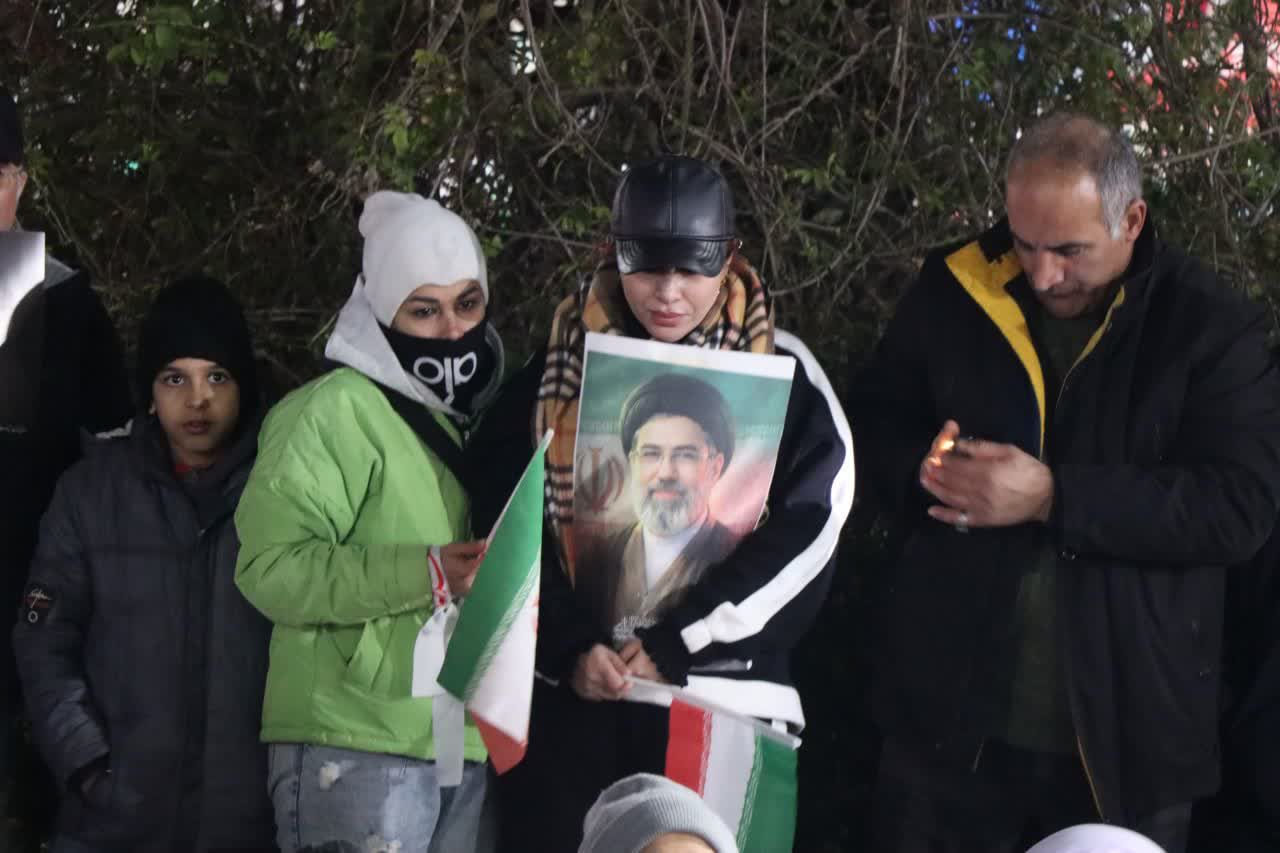 اینجا رشت، میدان وفاداری