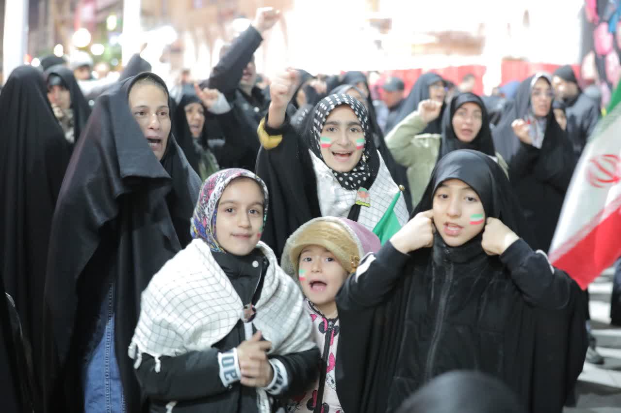 اینجا رشت، میدان وفاداری