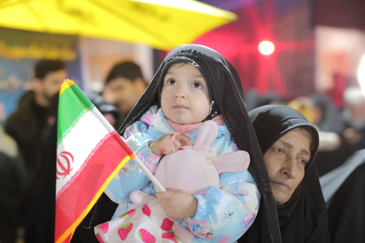 اینجا رشت، میدان وفاداری