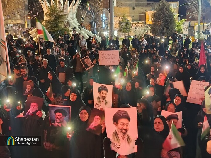 قروه یکصدا علیه صهیونیسم؛ لبیک مردم به رهبر انقلاب در تجمعی پرشور