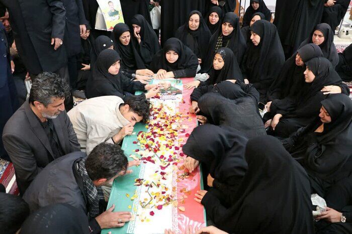 پیکر ۱۲ شهید دیگر اقتدار وطن در آذربایجان‌شرقی تشییع شد