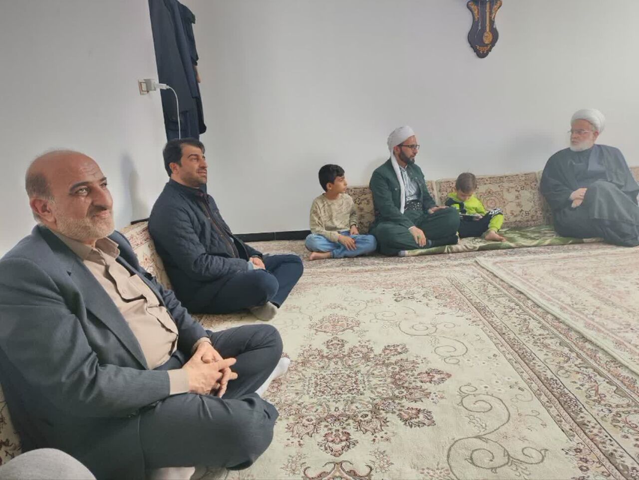 خدمت خالصانه روحانیون موجب تقویت ارزش‌های دینی و انسجام اجتماعی می‌شود