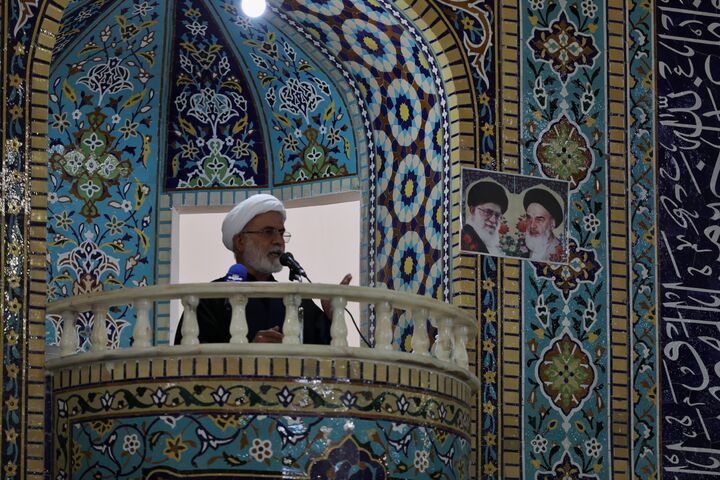 استاد حوزه و دانشگاه: تقابل امروز، نبردی تمدنی میان جهان اسلام و غرب است