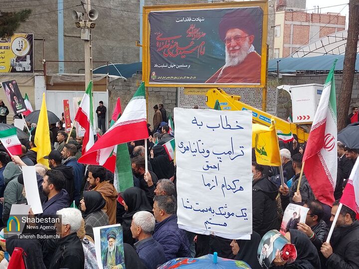 حماسه مردم در میدان مانع تحقق هدف دشمن برای فروپاشی نظام شد