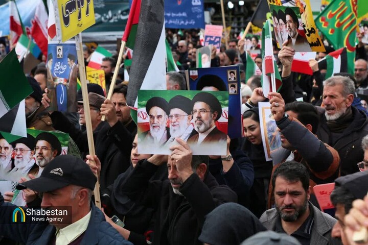 تجدید پیمان مردم کازرون با رهبر انقلاب در روز قدس