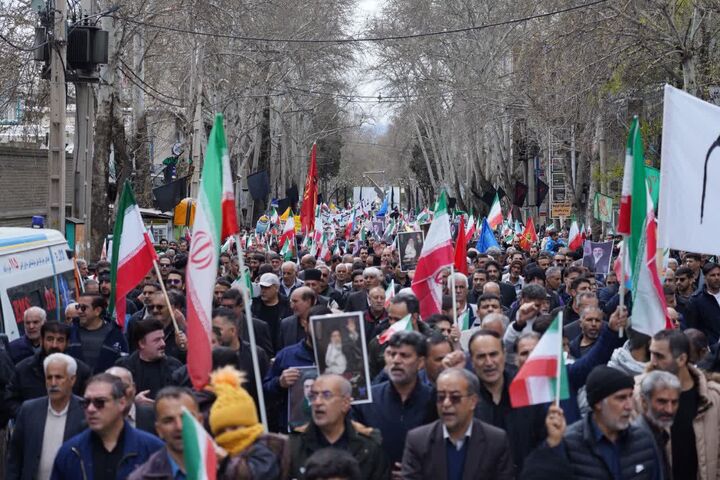 جمعیت عظیم مردم کوهدشت در آخرین جمعه ماه مبارک رمضان