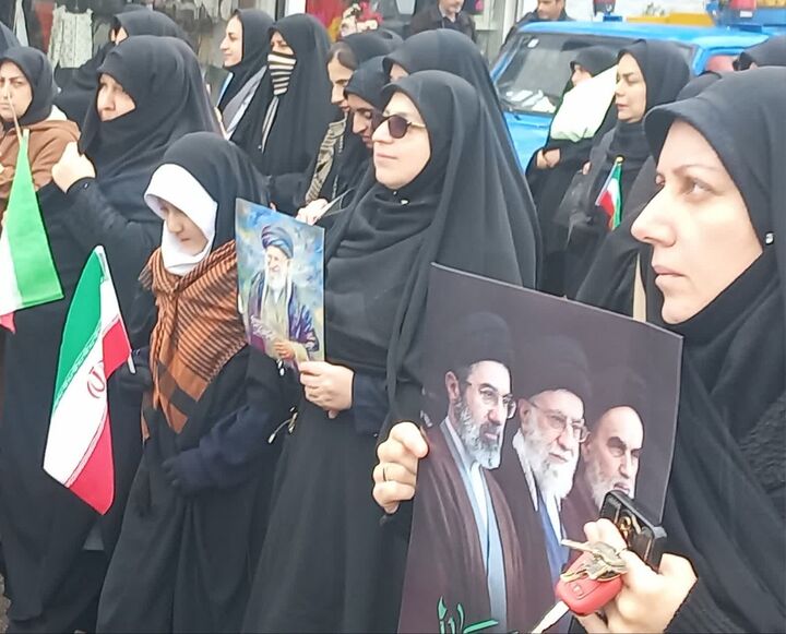 سنگری‌ها؛ پیشتاز امر ولی در راهپیمایی روز قدس