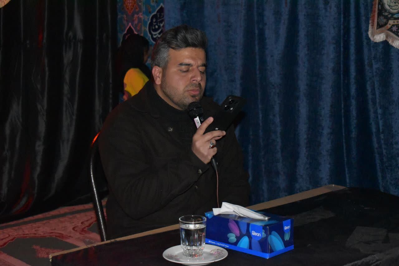 مراسم شب بیست وسوم ماه رمضان در مسجد قمر بنی‌هاشم(ع) شهرستان گیلانغرب