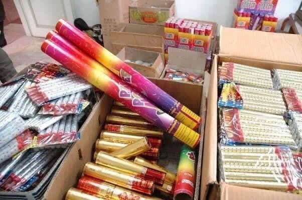 ممنوعیت هرگونه خرید، فروش اقلام آتش زا و محترقه در ایام پایانی سال