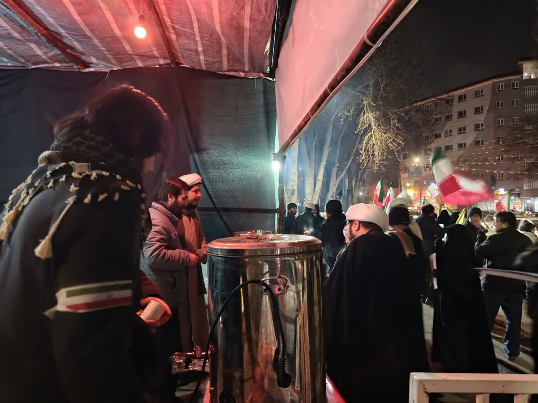 مدیرکل امور اجتماعی استانداری زنجان از مواکب مردمی سطح مساجد و اماکن شهر بازدید کرد