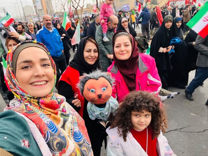کشورم ایران از زیر خاکستر فتنه گ‌ها و نیرنگ یهود و آمریکا دوباره به خود واقعی‌اش بازگشت