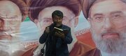 شعرخوانی شاعر انقلابی در اجتماع بزرگ مردم بهمئی