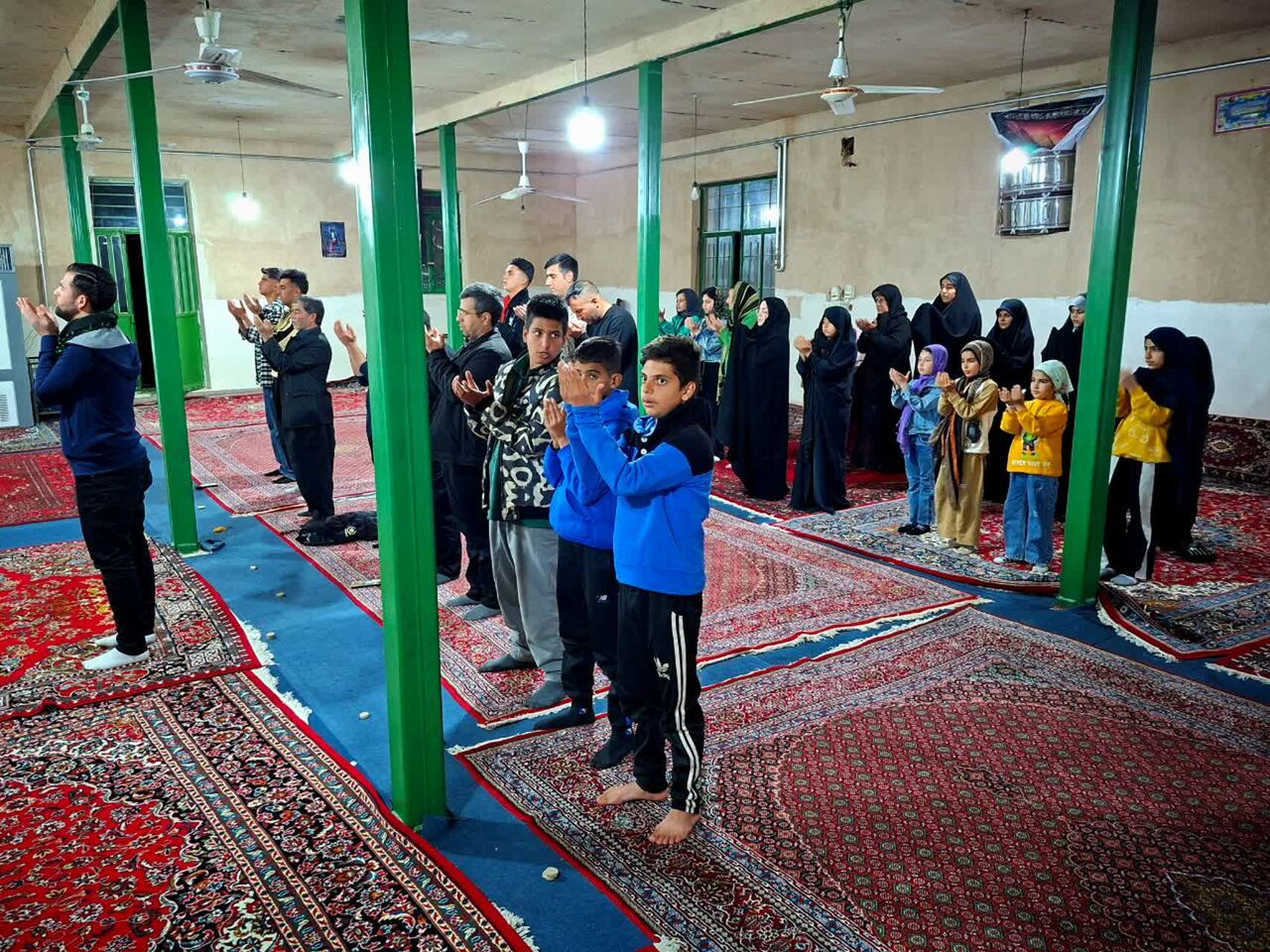 افطاری و نماز جماعت، نمادی از وحدت در سالارآباد