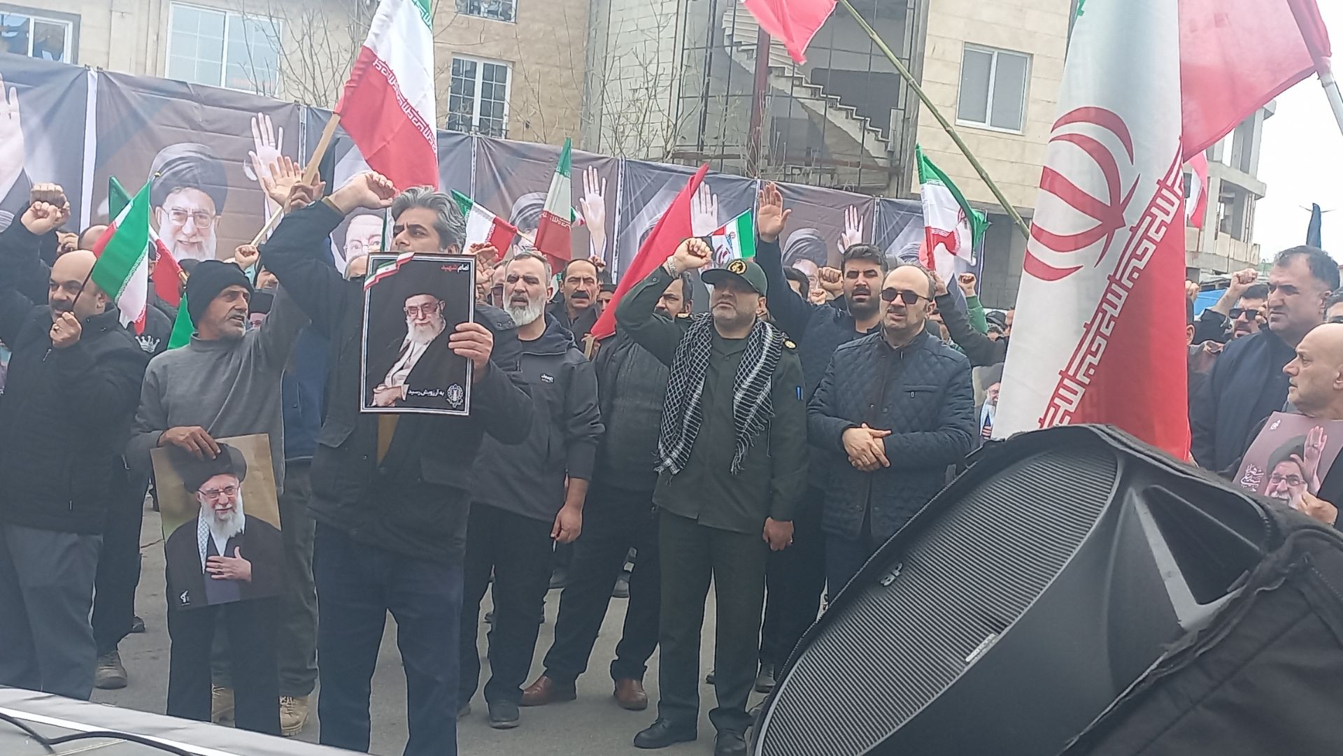 تجمع جامعه کارگری رشت؛ تجدید بیعت با آرمان‌های انقلاب و تأکید بر جهش تولید