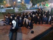 تجمع مردمی سنندج صحنه اتحاد و همدلی/ اقامه نماز جماعت در میدان آزادی شهر