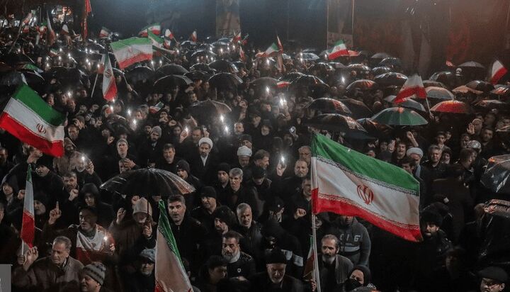 میدان‌داری غرورآفرین ملت ایران در شب شانزدهم/ خیابان‌ها لبریز از غیرت و عشق به وطن