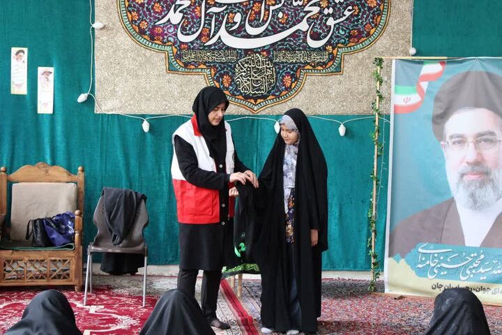 آموزش بیش از ۸۰۰ شهروند در مساجد طی ۱۷ روز نخست جنگ رمضان