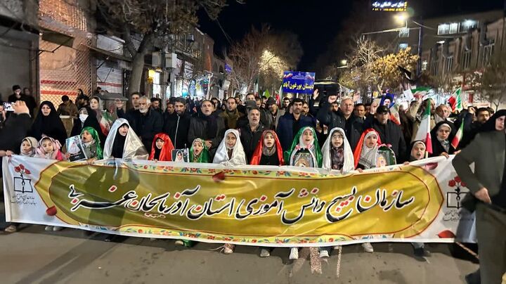 نسل جوان هرگز از آرمان‌های انقلاب عقب‌نشینی نخواهد کرد