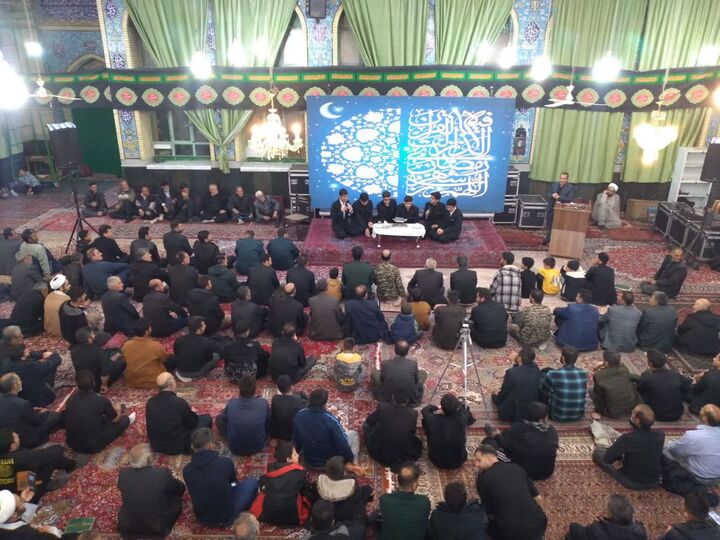 محفل نورانی انس با قرآن کریم در مسجد رسول الله شهر داودآباد برگزارشد 