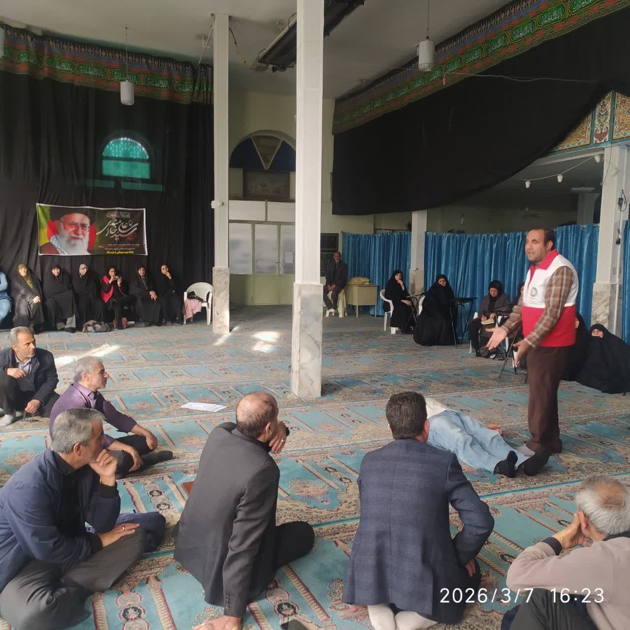 آموزش بیش از ۸۰۰ شهروند در مساجد طی ۱۷ روز نخست جنگ رمضان