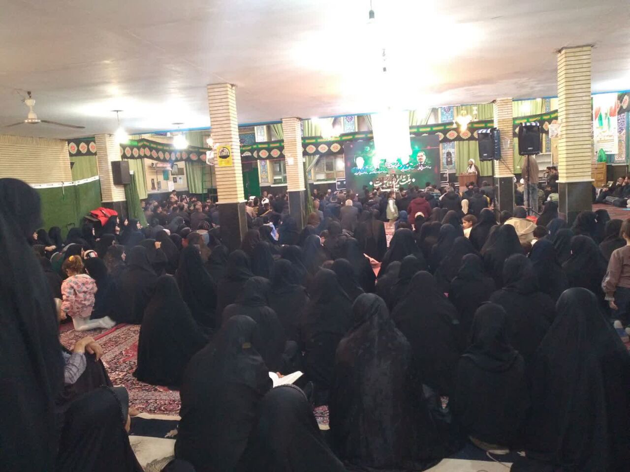 محفل نورانی انس با قرآن کریم در مسجد رسول الله شهر داودآباد برگزارشد