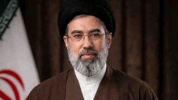 بیعت ١١ هزار نفر از اساتید حوزه‌های  علمیه با رهبر انقلاب اسلامی