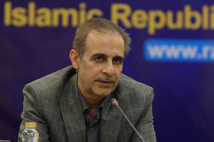 نوای اتحاد و معنویت در لحظه تحویل سال از رادیو شنیده می‌شود