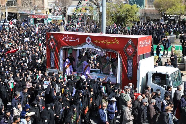 پیکر پنج شهید در اراک تشییع شد