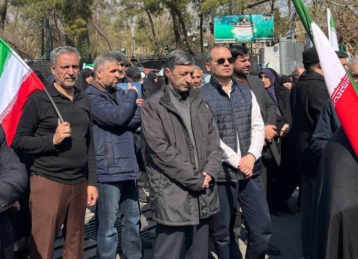 موشک‌های ایران به اتکای میدان‌داری ملّت شلیک می‌شوند