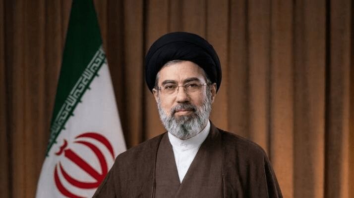 رهبر انقلاب: ترور شهید لاریجانی نشان از میزان اهمیت او و بُغض دشمنان دارد