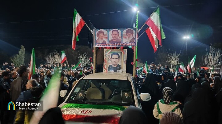 نیروهای مردمی پای کار انقلاب