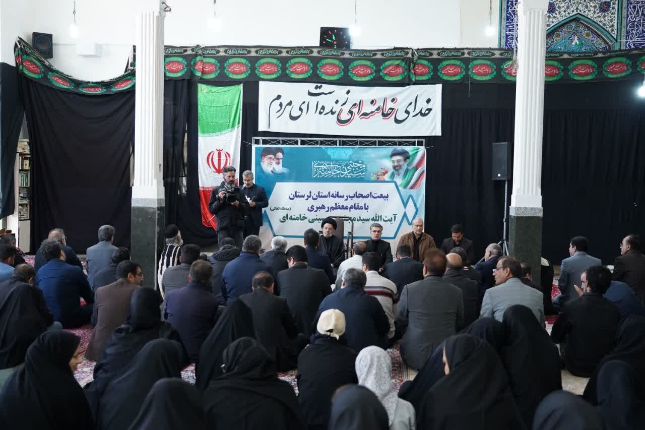 رسانهها در تبیین حقایق انقلاب رسالتی جهادی دارند