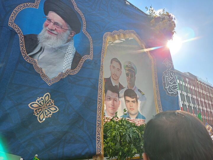 بعثت مردم در تشییع دریادلان ناو دنا و شهیدان لاریجانی، سلیمانی و بیات