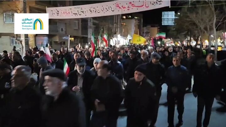 حماسه نوزدهم؛ همخوانی ولایی مردم شهرکرد در میدان