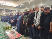 پیکر مطهر شهید ناخدا دوم اصغر مسلمی مهنی مهمان نمازگزاران جیرفت