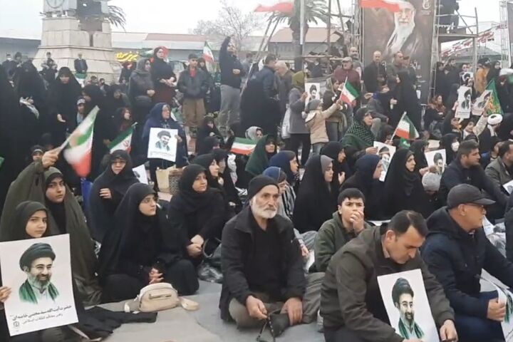 تجمع مردم گرگان در لحظات پایانی سال
