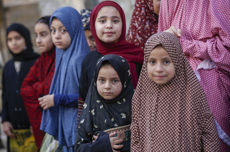 فلسطینی‌ها نماز عید را روی خرابه‌های مساجد ادا کردند+ عکس