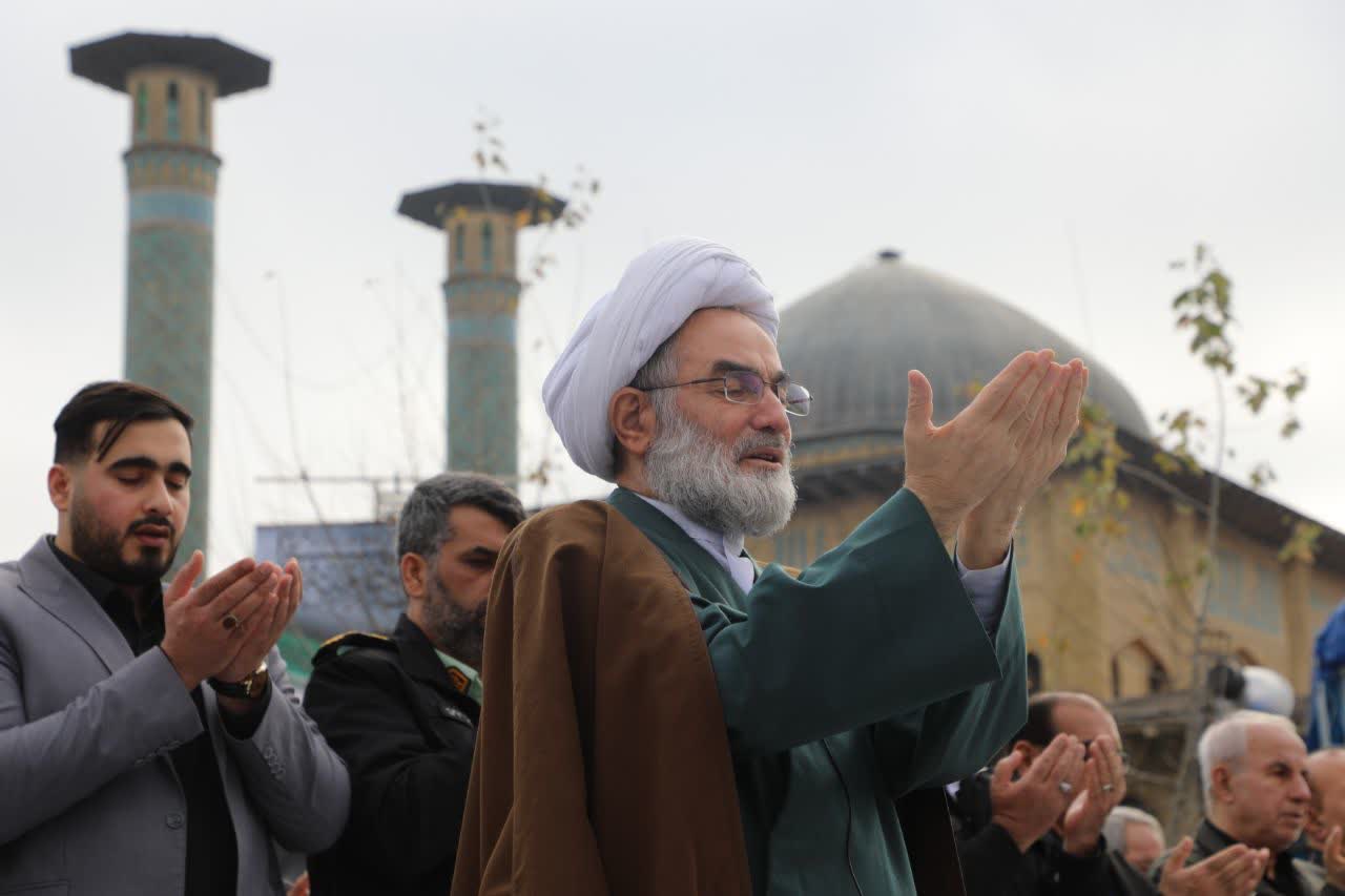 حضور مردم در صحنه‌ها جهاد با دشمن است