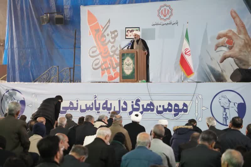 جشن بندگی در سایه ایستادگی