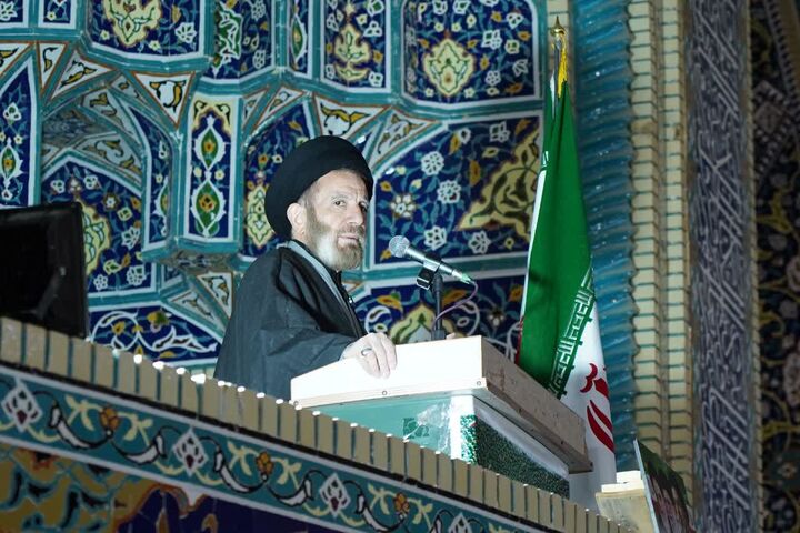 عید سعید فطر باید مایه شرافت، کرامت و عزت اسلام و مسلمانان باشد