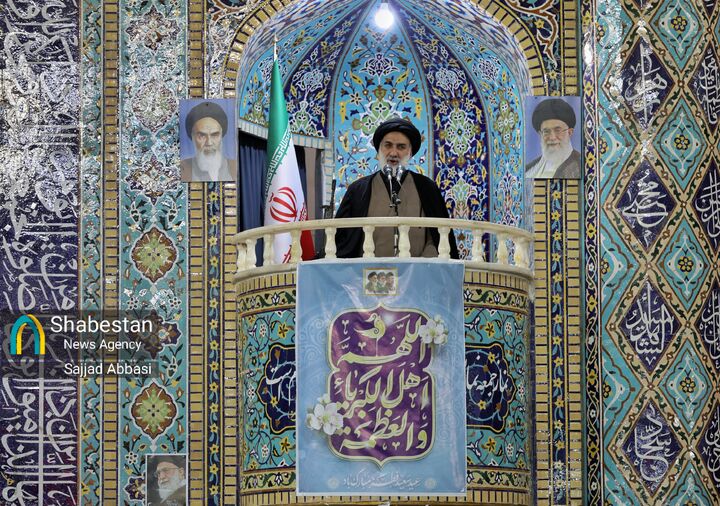 خطیب نماز عید فطر: ملت ایران در برابر فشارهای آمریکا و اسرائیل ایستادگی کرده است