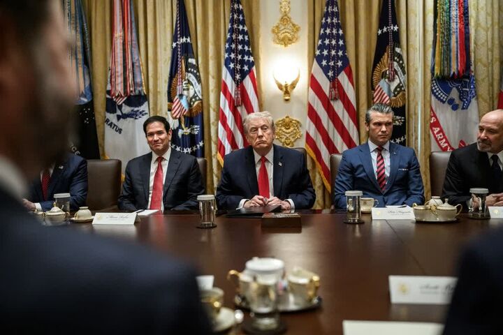 دولت روان‌پریش‌های دون‌مایه به سرکردگی یک احمق فاسد