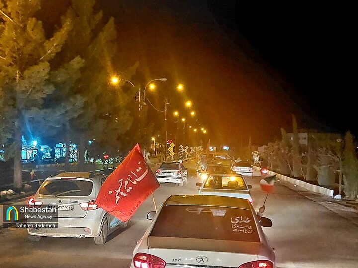 کاروان خودرویی کانون‌های مساجد منطقه ۴ اراک در بیعت با سومین رهبر انقلاب و انتقام خون شهدای رمضان