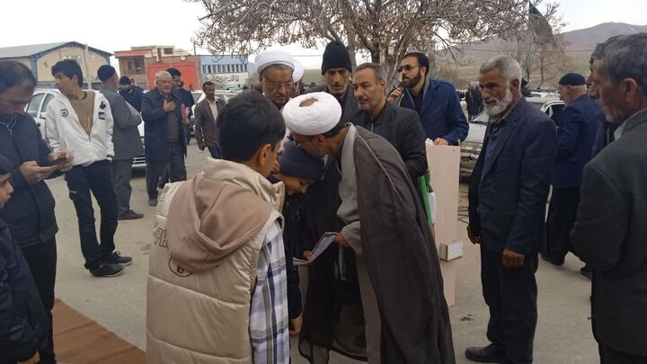 کانون زائرین امام حسین (ع) شهر بن، مؤذنان و مکبران برتر خود را شناخت